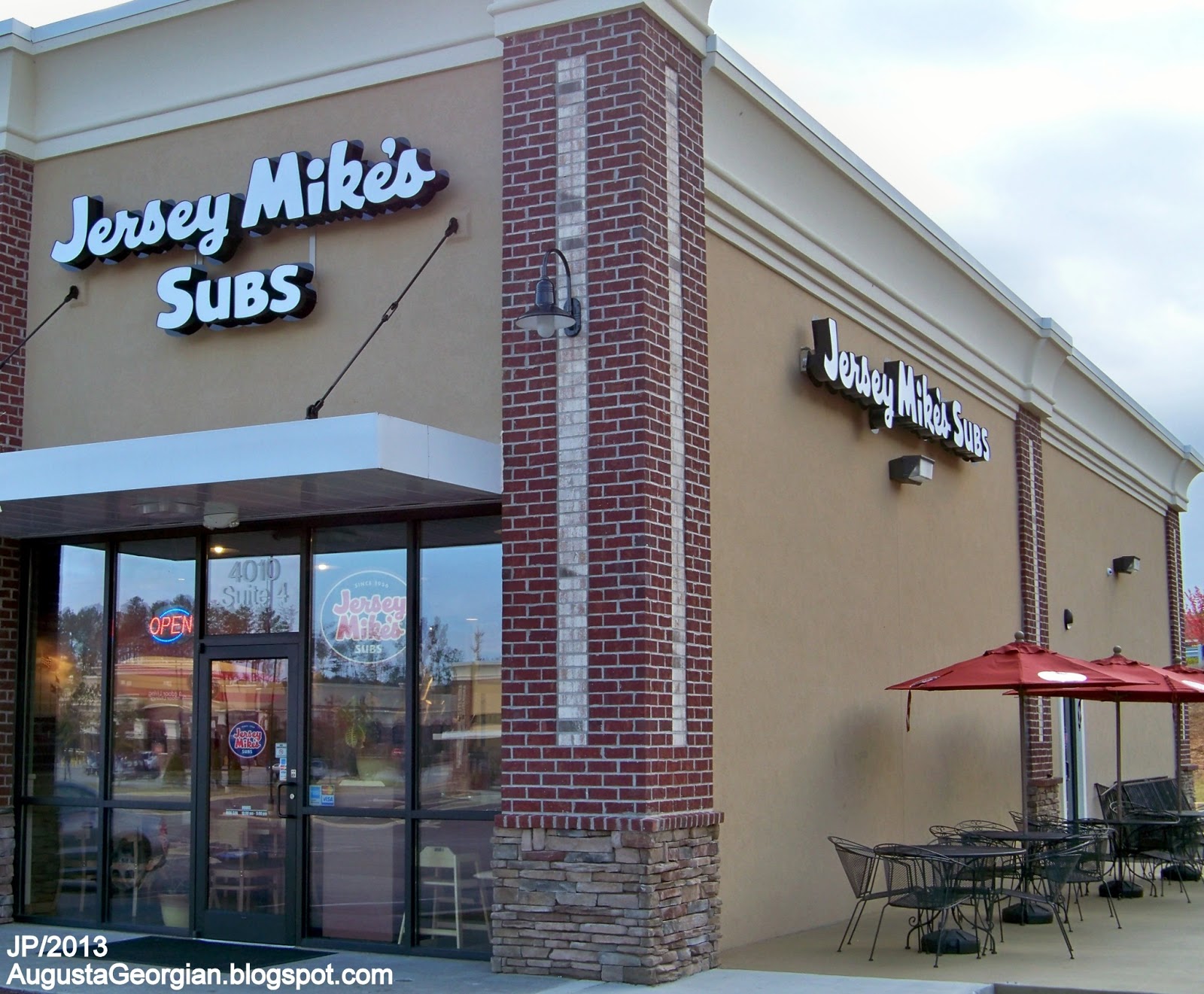 Restaurant Fast Food Menu McDonald's DQ BK Hamburger Pizza Mexican Taco BBQ Chicken Seafood