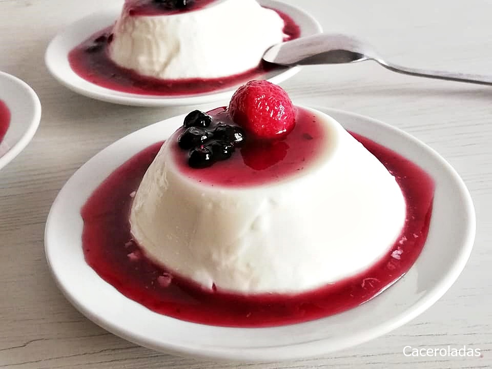Receta de panna cotta tradicional Caceroladas