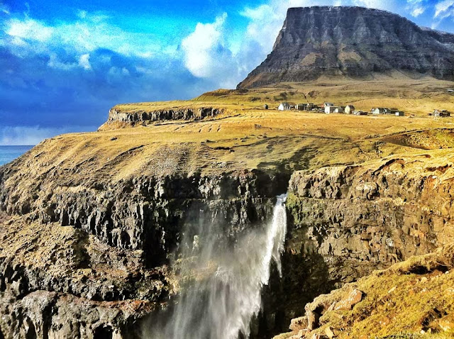 Vila Gásadalur - Ilhas Faroé - Dinamarca