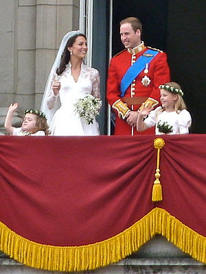 The royal wedding , the royal family in the balcony