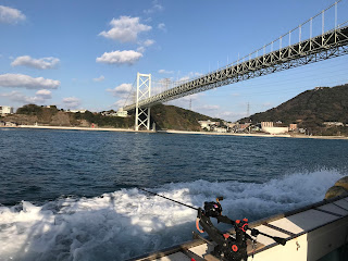 関門海峡にて