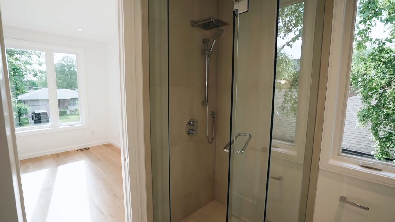 33 Photos vs. 14 Archerhill Dr, Toronto vs. Home Interior Design Tour
