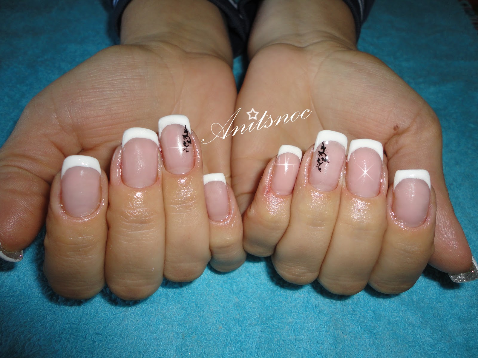 Nails by Tina Simple manicure