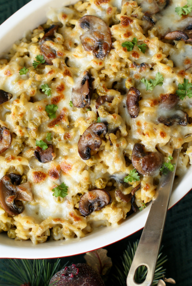 Cheesy Mushroom and Pea Orzo that is made with three kinds of cheese, baby bellas, and Libby's Sweet Peas is a delicious casserole perfect for serving on holidays or with Sunday dinner.  #AD @LibbysTable