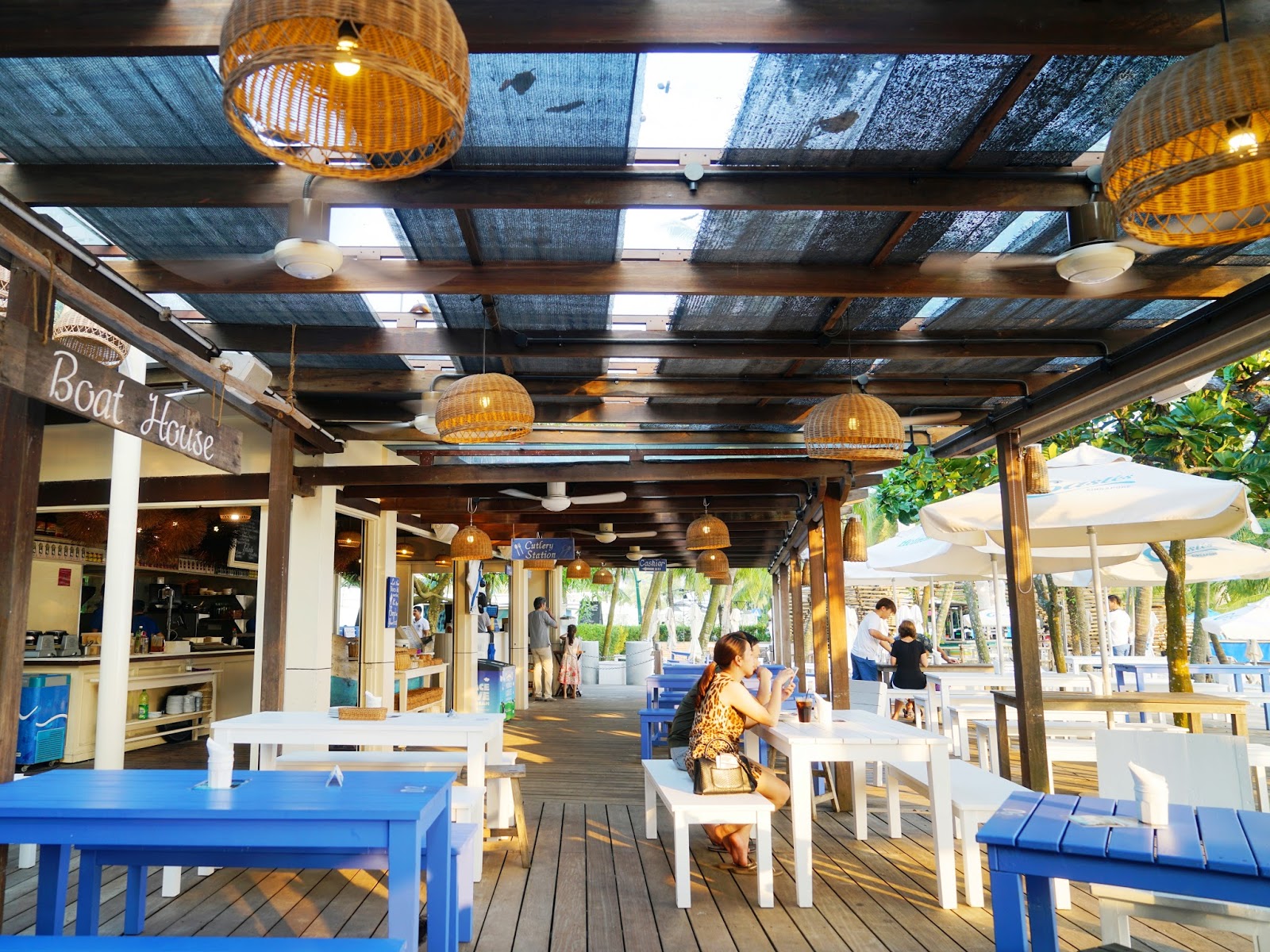 PinkyPiggu: Coastes @ Siloso Beach, Sentosa ~ Beachfront Dining ...