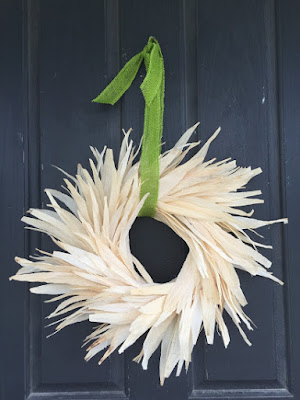 Corn husk wreath tutorial, The style Sisters