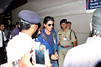 Shahrukh leaves for London to promote chennai express