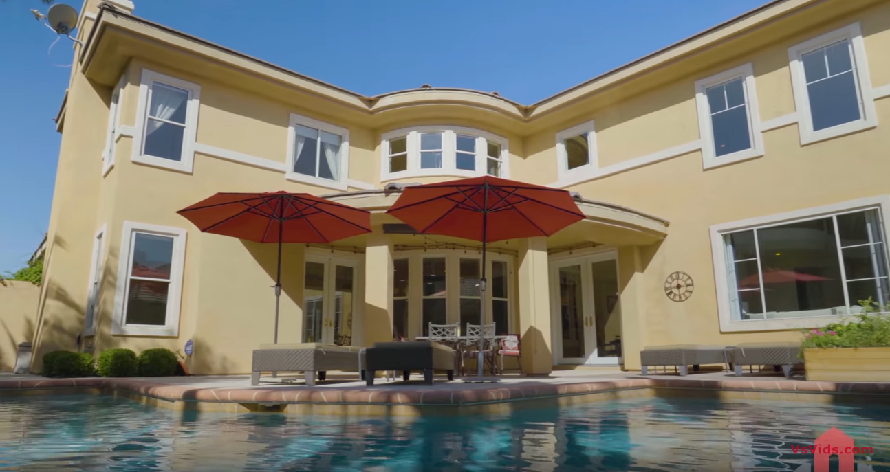19 Photos vs. Luxury Home in Las Vegas, Nevada | $1.05 Million Dollar Home with $175,000+ in Upgrades 19 Photos vs. Luxury Home in Las Vegas, Nevada | $1.05 Million Dollar Home with $175,000+ in Upgrades