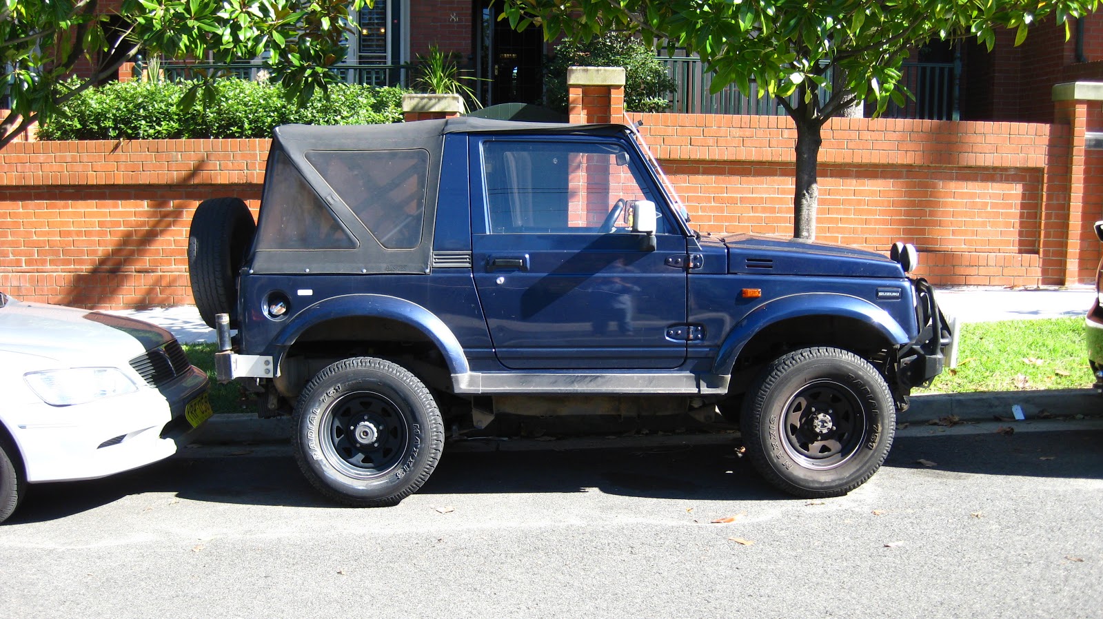 Aussie Old Parked Cars 1995 Suzuki Sierra