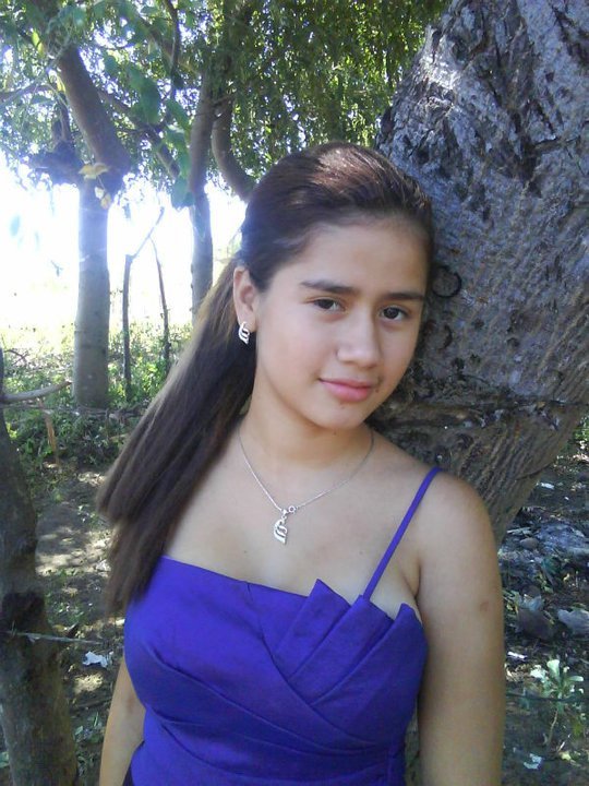 Chicas de Facebook: Mas y Mas fotos caseras de chicas sexy!!