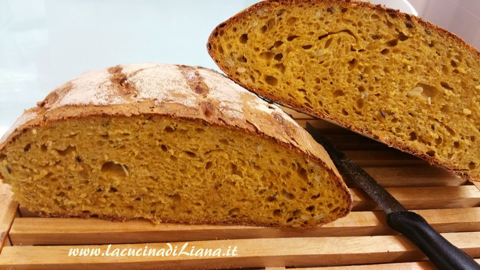Pane alla Zucca a lievitazione naturale. La Cucina di Liana