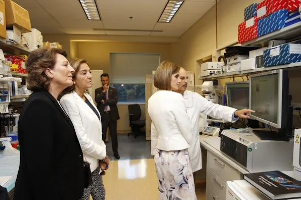 Queen Letizia of Spain visits the National Cancer Institute at the Washington Hospital