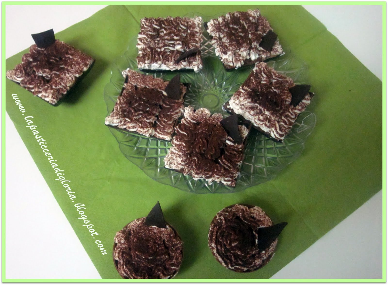 4 Coppe Gelato In Acciaio Inox - 10x10x11cm, Per Dessert, Yogurt O Salse, Design Elegante Con Base Alta - Foto 8