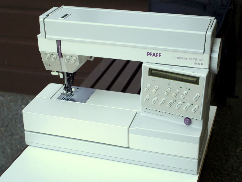 PFAFF creative 【新品未開封】 MI Vintage Sewing Machines Pfaff Late s cima