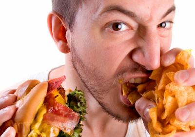 Apakah Kamu Suka Makan Berlebihan? Ikuti 5 Tips Ini Untuk Berhenti Makan Berlebihan