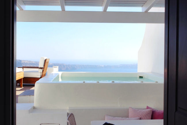 Aqua luxury suites, executive suite