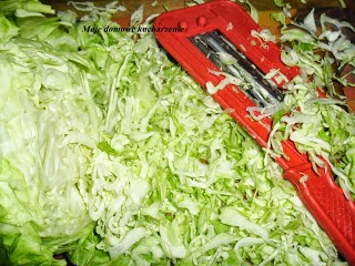 Surówka z młodej kapusty