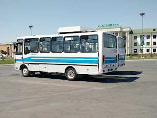 Le chameau bleu - Bus ouzbeks Le chameau bleu - Bus ouzbeks - Voyage en Ouzbékistan Transport