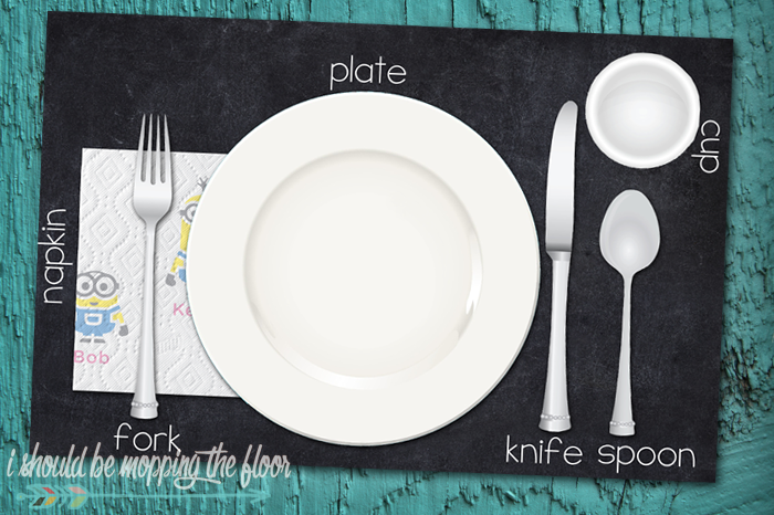 Free Printable Teaching Placemat | Perfect to help kiddos learn to set the table for meals. | Instant download. | Laminate for durability.