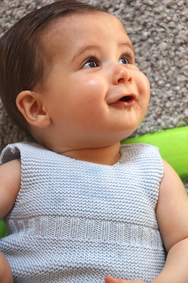 Diy tejer ropa de bebe pelele patrones gratis. Patrones lana y patrones punto.