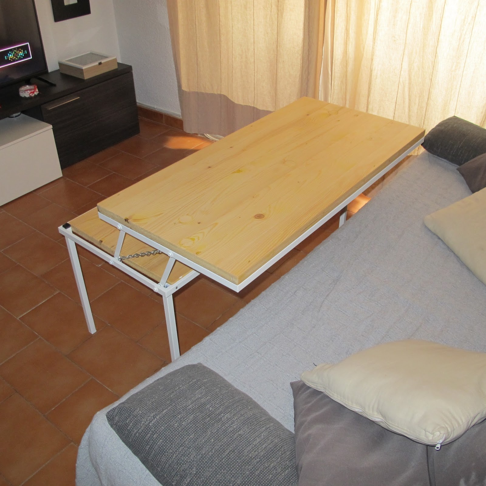 BRICOMONXO: Mesa de centro elevable | Casa muebles, Centros de mesa