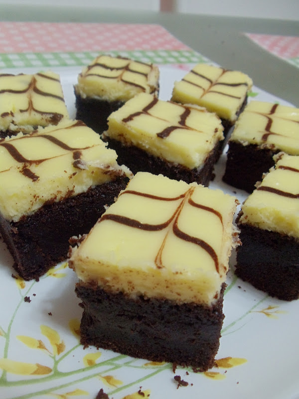 Life is colorful: Step by Step Marble Cheese Brownies