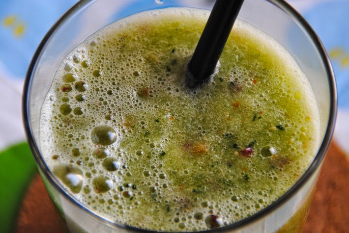 smoothies verdes para combatir la retención de líquidos