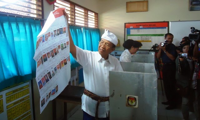 Suara di TPS Gubernur Mangku Pastika Dibobol PDIP