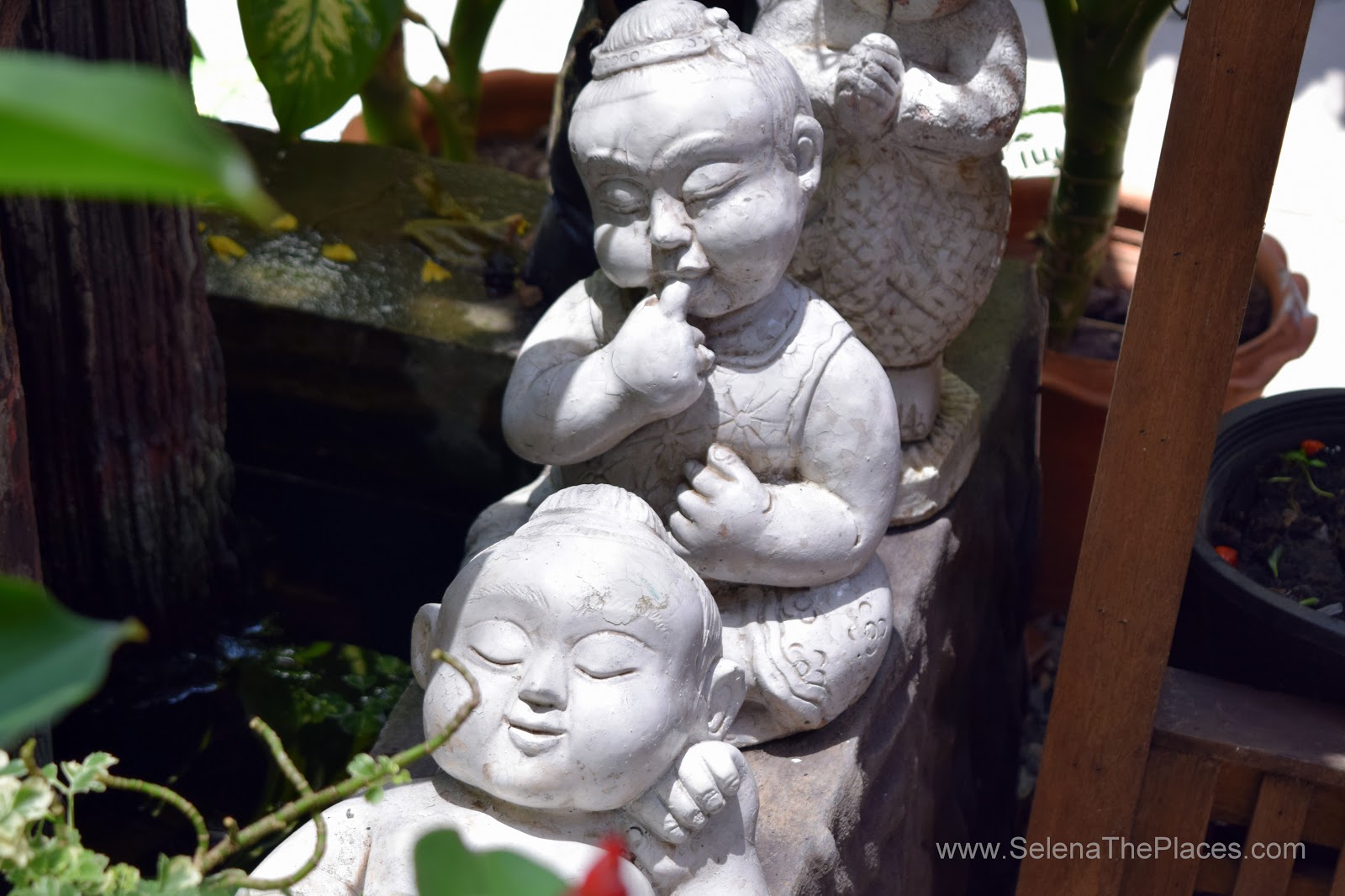 Khlong Lat Mayom Floating Market in Bangkok