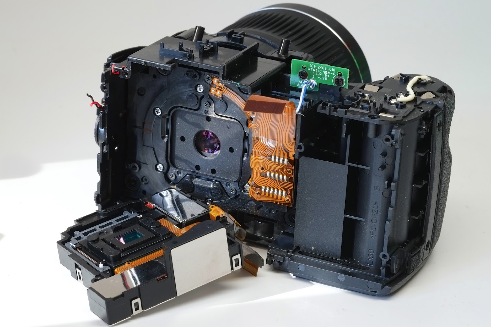 Thoughts From My Camera: Taking Apart a FinePix Digital Camera