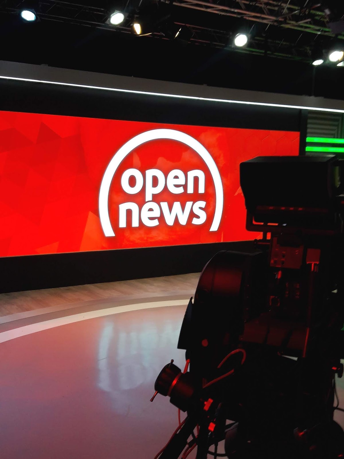 TV with Thinus IN PHOTOS. Inside the Open News studio in Cape Town of