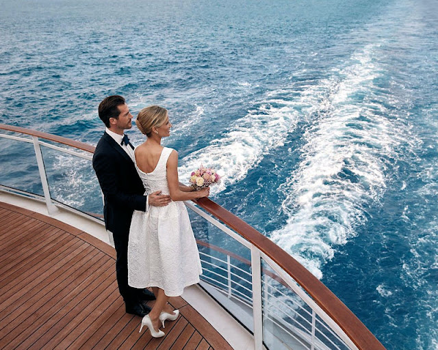 Honeymoon Special (C) HL Cruises