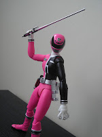 SH Figuarts Deka Pink Bandai Tamashii Nations Toy Review Umeko