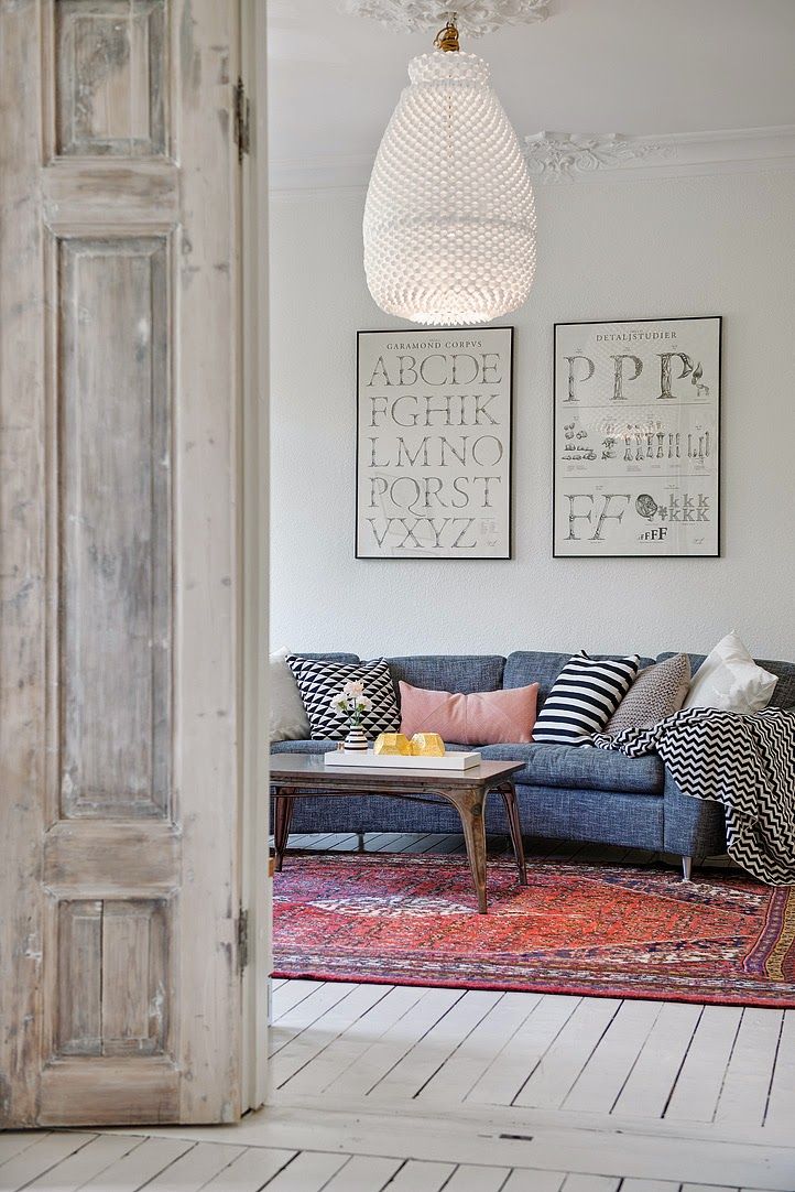 common ground : Decorating with Kilim and Turkish Rugs