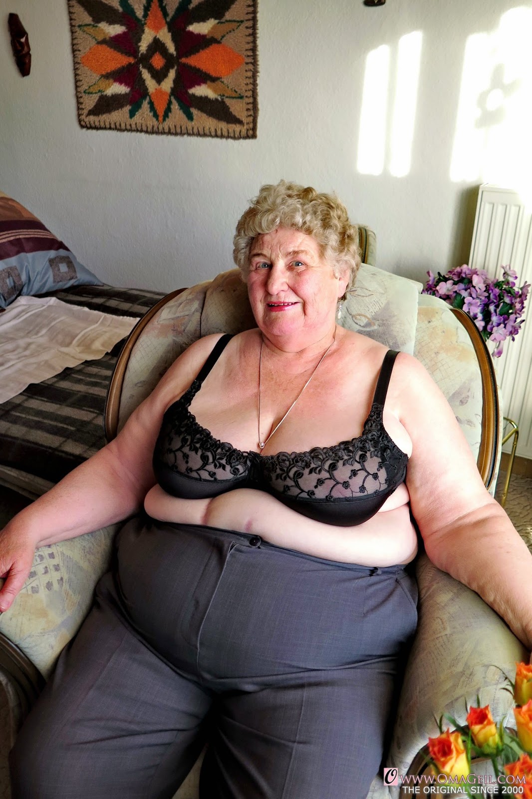 Hot Chunky - Hot Granny Porn Pictures and Vids - Free Granny and Mature Porn Blog: Large  chunky grandma laid in armchair