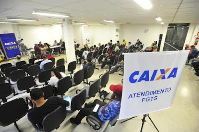 Mais de 35 mil baianos que já poderiam ter sacado FGTS ainda não retiraram benefício Mais de 35 mil baianos que já poderiam ter sacado FGTS ainda não retiraram benefício