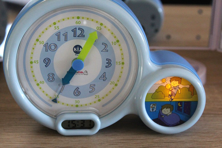 Blog de maman - DeuxfoisMaman - Parent et Enfants : L'astucieux réveil pour  enfants Kid'Sleep Clock, l'apprentissage facilité de l'heure