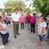 Rolando Zapata visita a vecinos de Chenkú