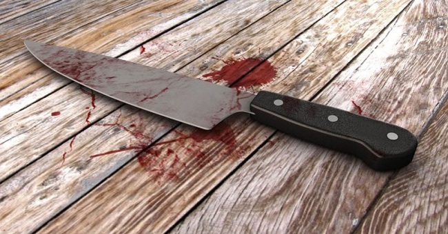Λάρισα: «Έκοψα το κεφάλι της μάνας μου με το μαχαίρι που κόβουμε το κρέας. Εσείς, τώρα, πρέπει να με τιμωρήσετε; »