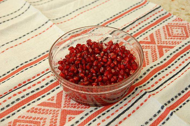 Καθαρίσετε εύκολα ρόδι