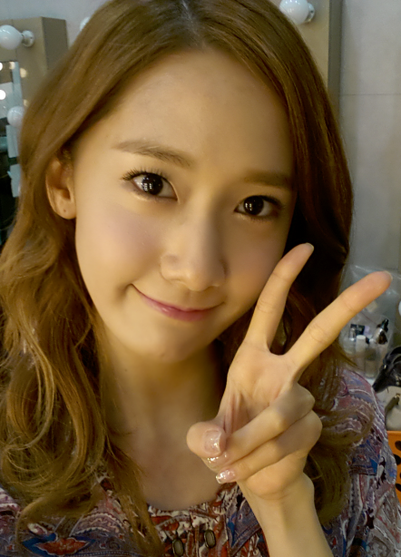 snsd+yoona+cute+selca+picture.png