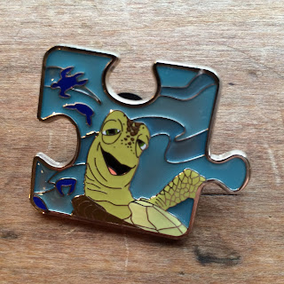 Finding Nemo Character Connection Limited Edition Mystery Pin Collection crush