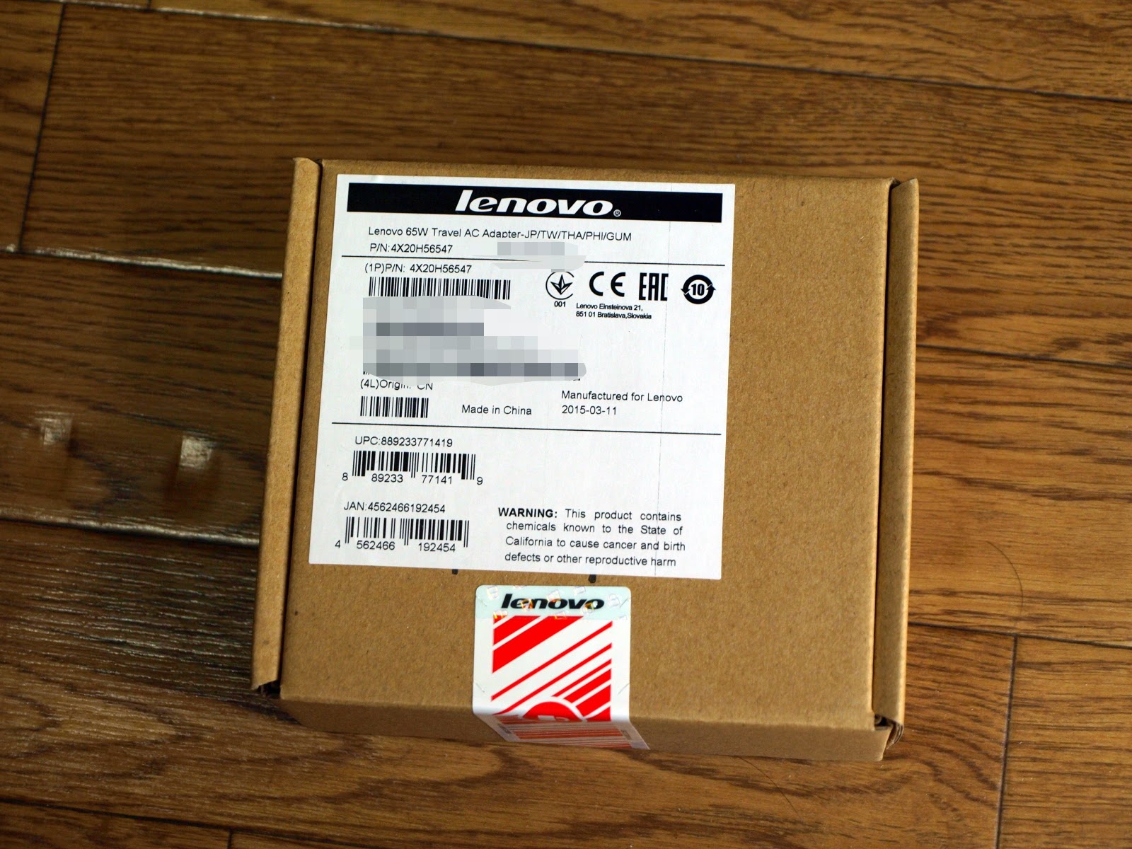 Lenovo 65W トラベル AC アダプターを購入しました