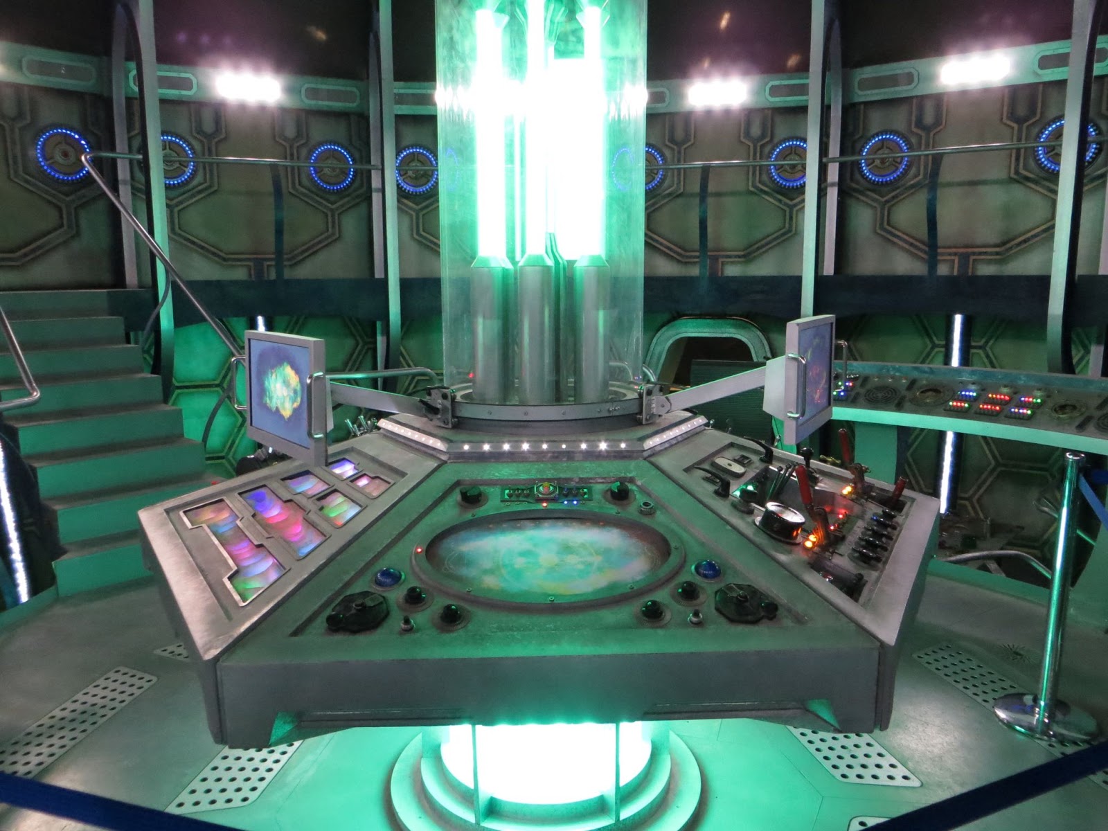 Blogtor Who: REVIEW: Doctor Who Studio Tours