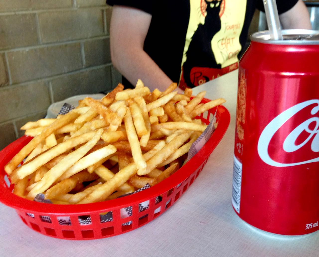 Green Gourmet Giraffe All Day Doughnuts / Juanita Peaches, Brunswick