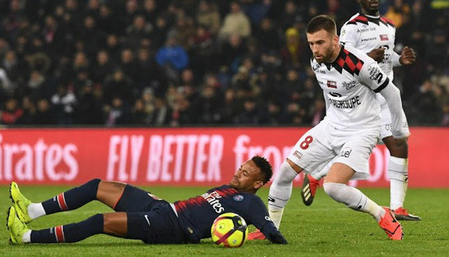 Anthony Gonçalves a Neymar: "No te quejes si te llevas golpes"