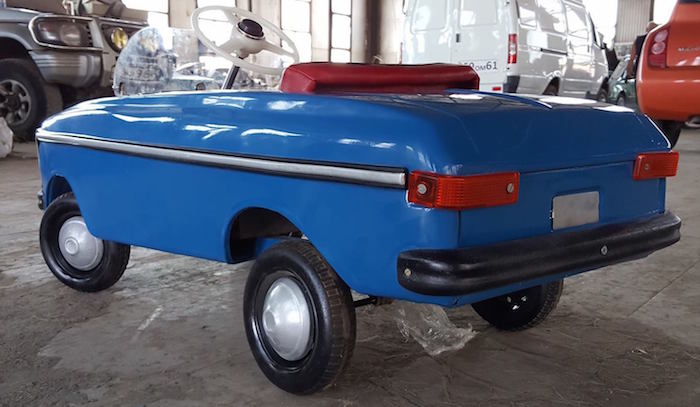 moskvich pedal car