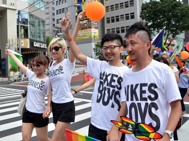 Parada Gay No Japão Reúne Milhares De Pessoas