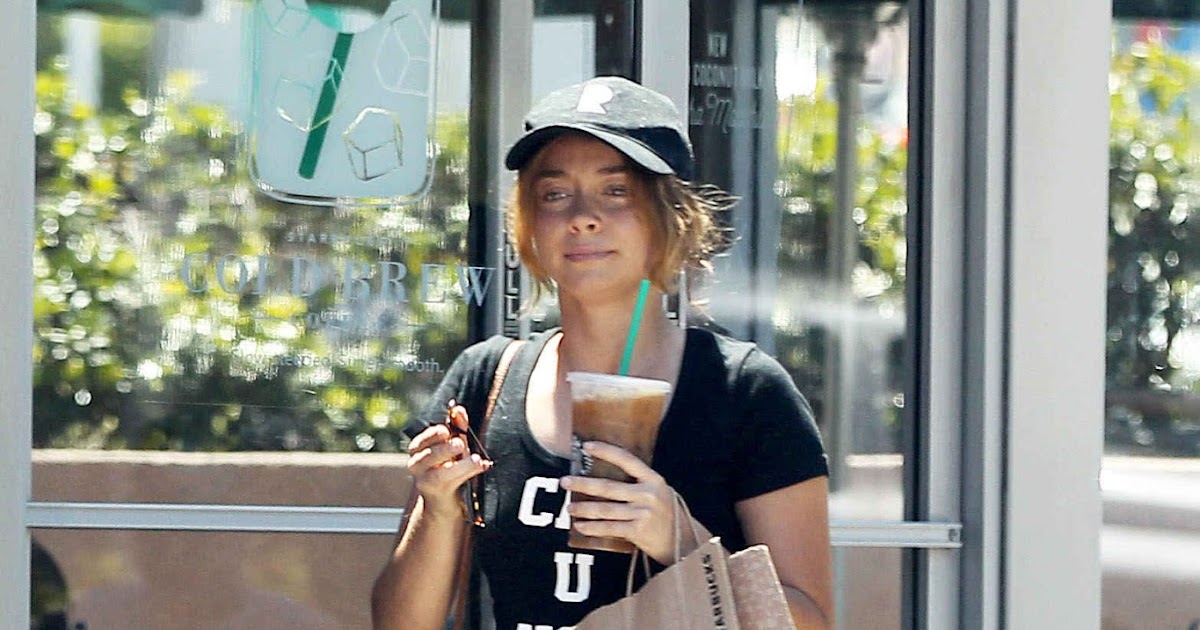 Sarah Hyland in Shorts Leaving a Starbucks in Los Angeles, July 20