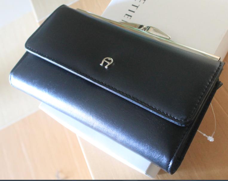 Boutique Malaysia Etienne Aigner Leather Kisslock Checbook Wallet Etienne Aigner Leather Kisslock Checbook Wallet